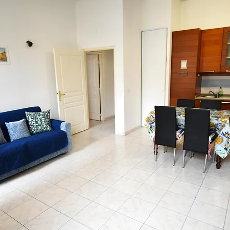 Les Jardins Hyper Centre -parking Prive - Апартаменти *